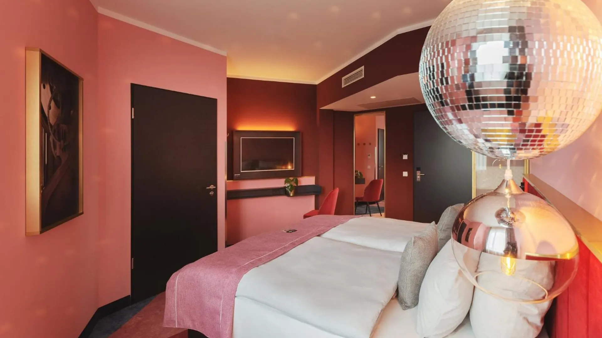 *** Szálloda Holiday Inn - The Niu, Loco Munich North By Ihg Németország